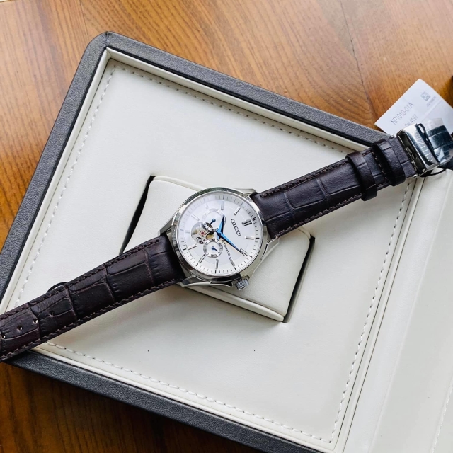 ĐỒNG HỒ NAM CITIZEN AUTOMATIC NP1010-01A