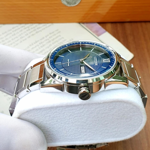 ĐỒNG HỒ NAM CITIZEN ECO-DRIVE AW0081-54L