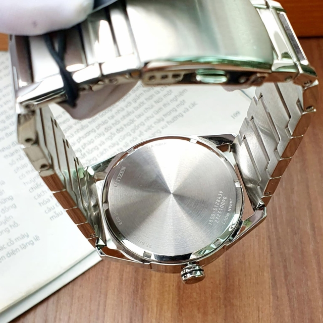 ĐỒNG HỒ NAM CITIZEN ECO-DRIVE AW0081-54L