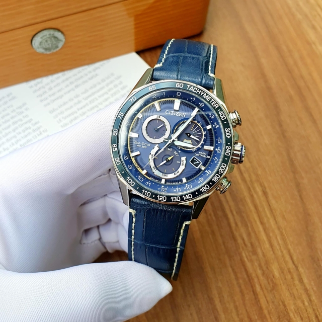 ĐỒNG HỒ NAM CITIZEN ECO-DRIVE CB5918-02L