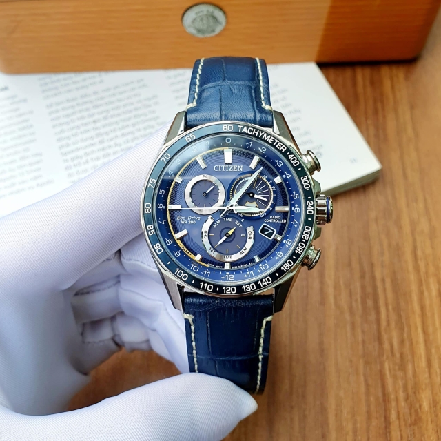 ĐỒNG HỒ NAM CITIZEN ECO-DRIVE CB5918-02L