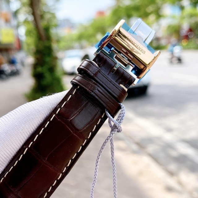 ĐỒNG HỒ NAM LONGINES CONQUEST GMT L2.799.5.76.3 (L27995763)