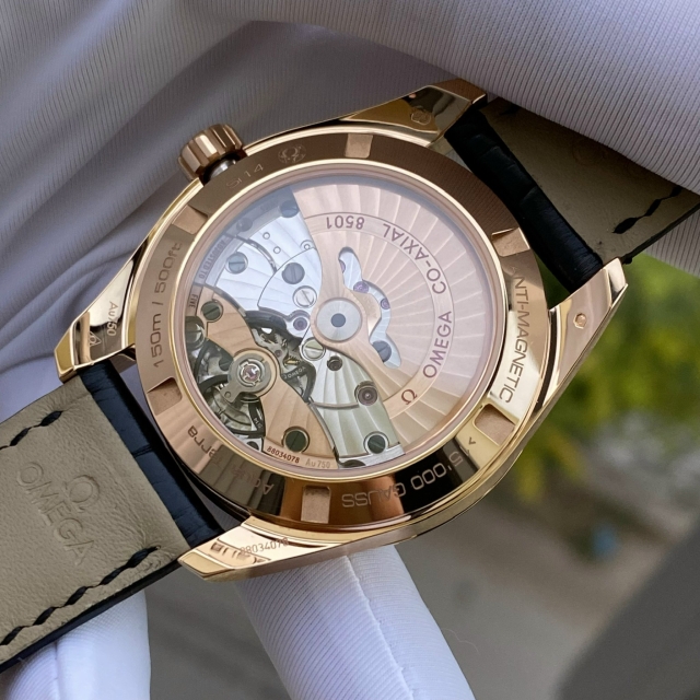 ĐỒNG HỒ NAM OMEGA AQUA TERRA 231.58.39.21.55.001