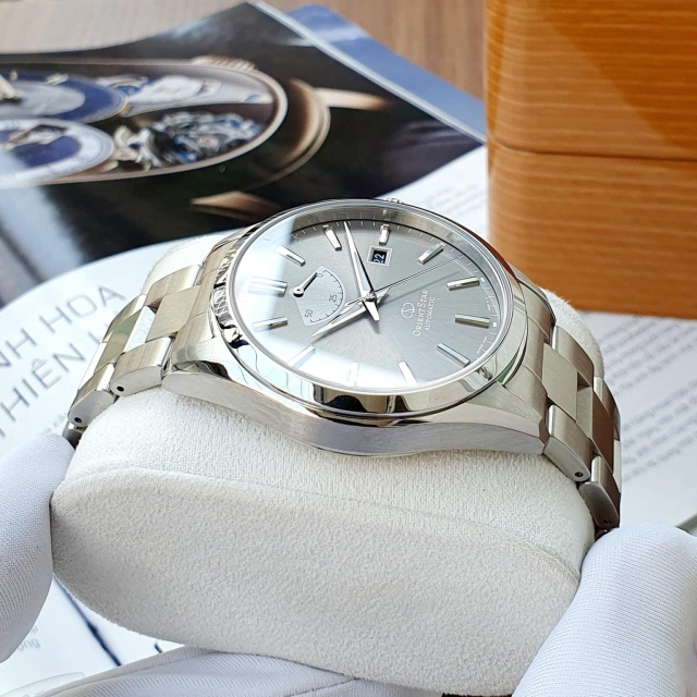 ĐỒNG HỒ NAM ORIENT STAR RE-AU0404N00B