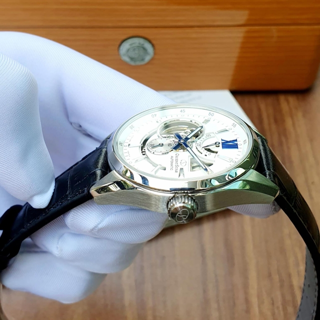 ĐỒNG HỒ NAM ORIENT STAR SKELETON RK-AV0007S00B (RK-AV0007S)