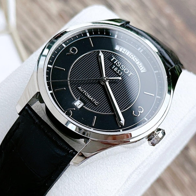 ĐỒNG HỒ NAM TISSOT T038.430.16.057.00