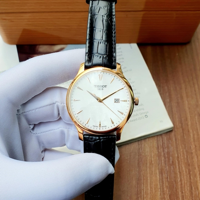 ĐỒNG HỒ NAM TISSOT T063.610.36.116.01
