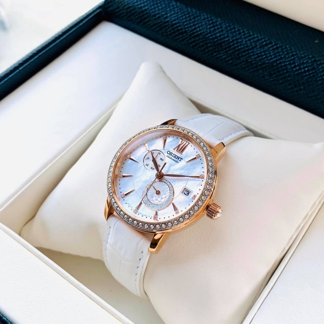 ĐỒNG HỒ NỮ ORIENT RA-AK0004A10B