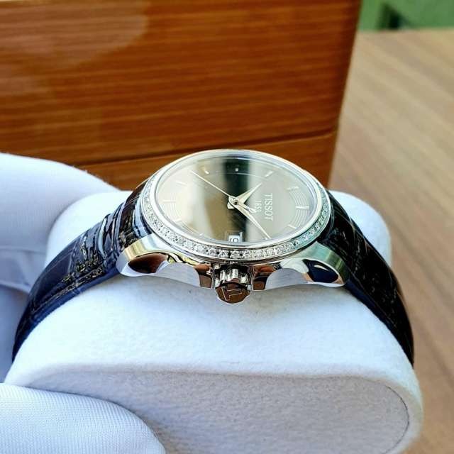 ĐỒNG HỒ NỮ TISSOT T035.210.66.051.00
