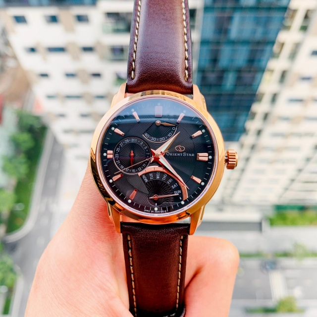 ĐỒNG HỒ NAM ORIENT STAR RETROGRADE SDE00003B0