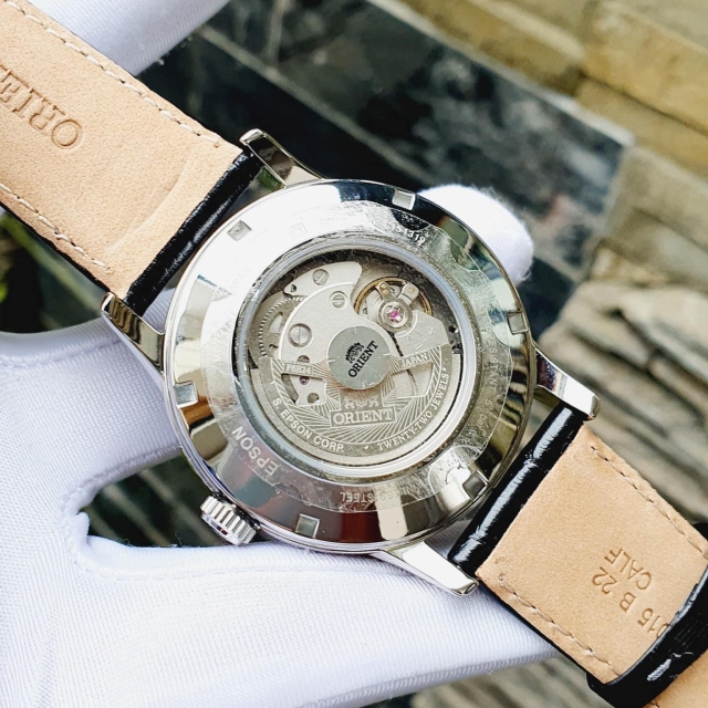 ĐỒNG HỒ ORIENT SUN AND MOON GEN 3 RA-AK0010B00C (RA-AK0010B10B)