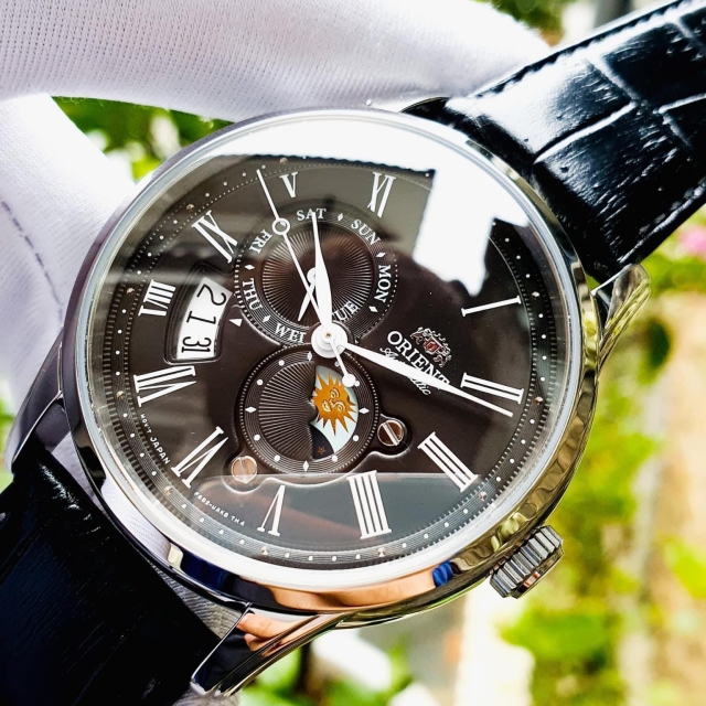 ĐỒNG HỒ ORIENT SUN AND MOON GEN 3 RA-AK0010B00C (RA-AK0010B10B)