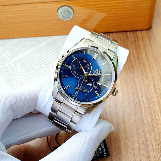 ĐỒNG HỒ ORIENT SUN AND MOON GEN 5 RA-AK0308L10B