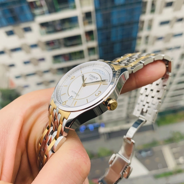 ĐỒNG HỒ NAM TISSOT T038.430.22.037.00