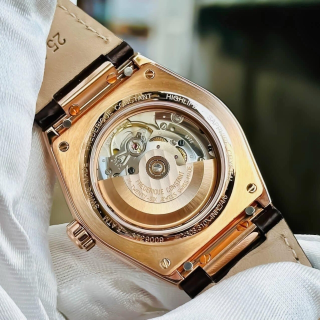 FREDERIQUE CONSTANT HIGHLIFE COSC AUTOMATIC FC-303B4NH4