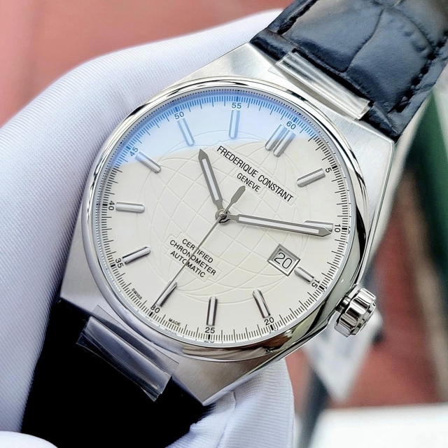 FREDERIQUE CONSTANT HIGHLIFE COSC AUTOMATIC FC-303S4NH6