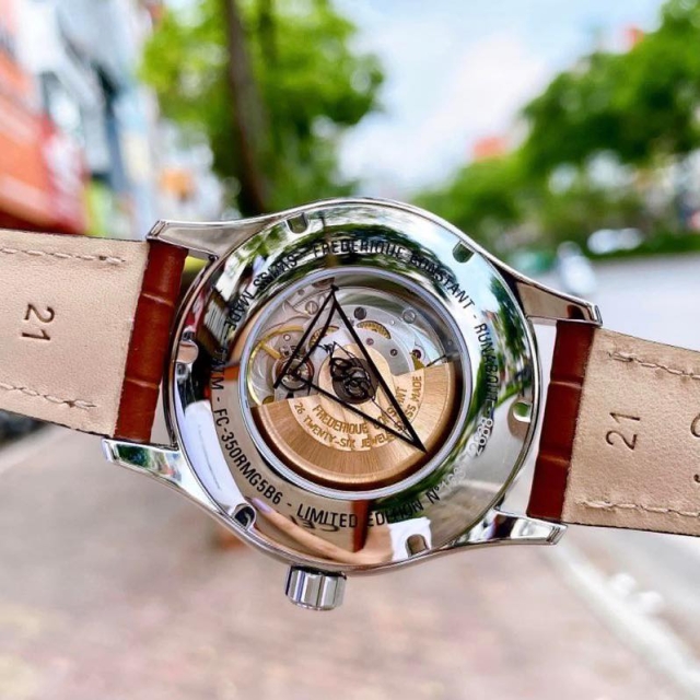 FREDERIQUE CONSTANT RUNABOUT AUTOMATIC GMT FC-350RMG5B6
