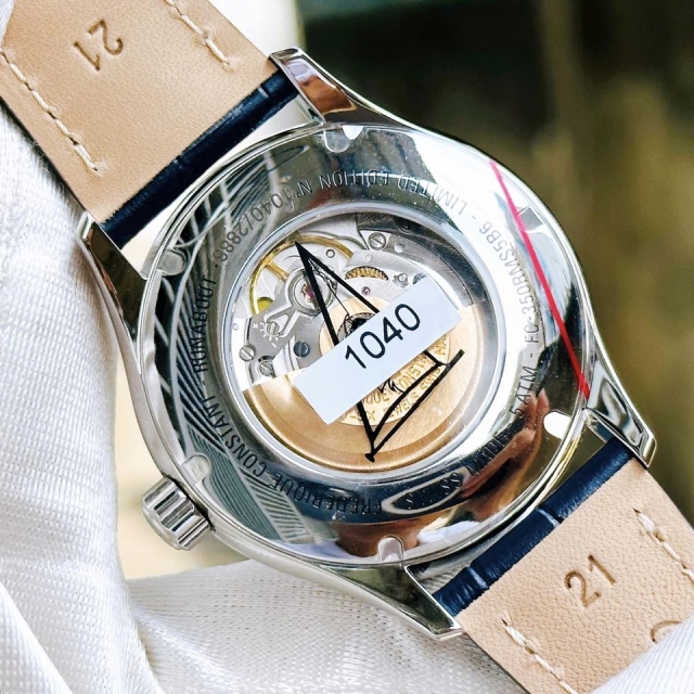 FREDERIQUE CONSTANT RUNABOUT AUTOMATIC GMT FC-350RMS5B6