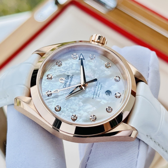 ĐỒNG HỒ NỮ OMEGA SEAMASTER DIAMOND 231.53.34.20.55.001