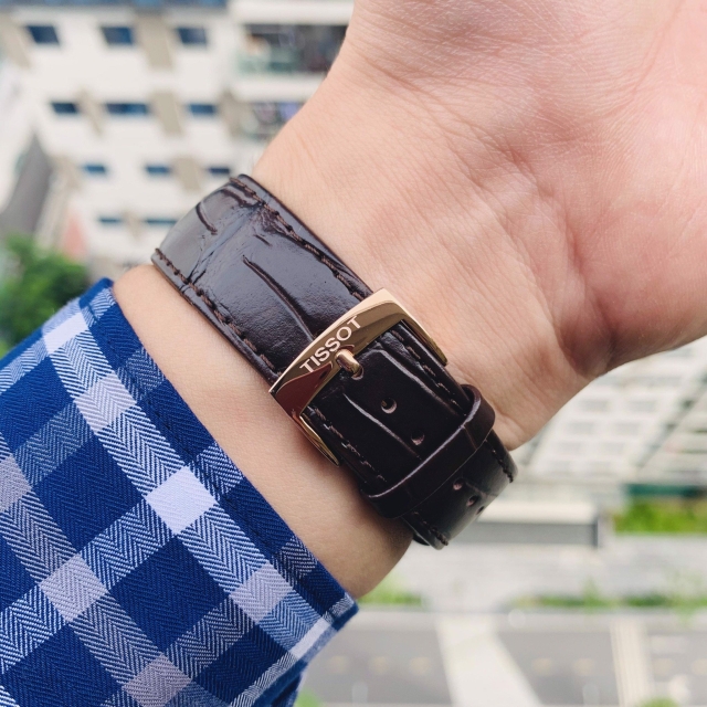 ĐỒNG HỒ NAM TISSOT CARSON T122.407.36.031.00